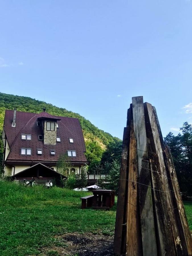 Pension Casa Vanatorilor Băile Olăneşti Kültér fotó